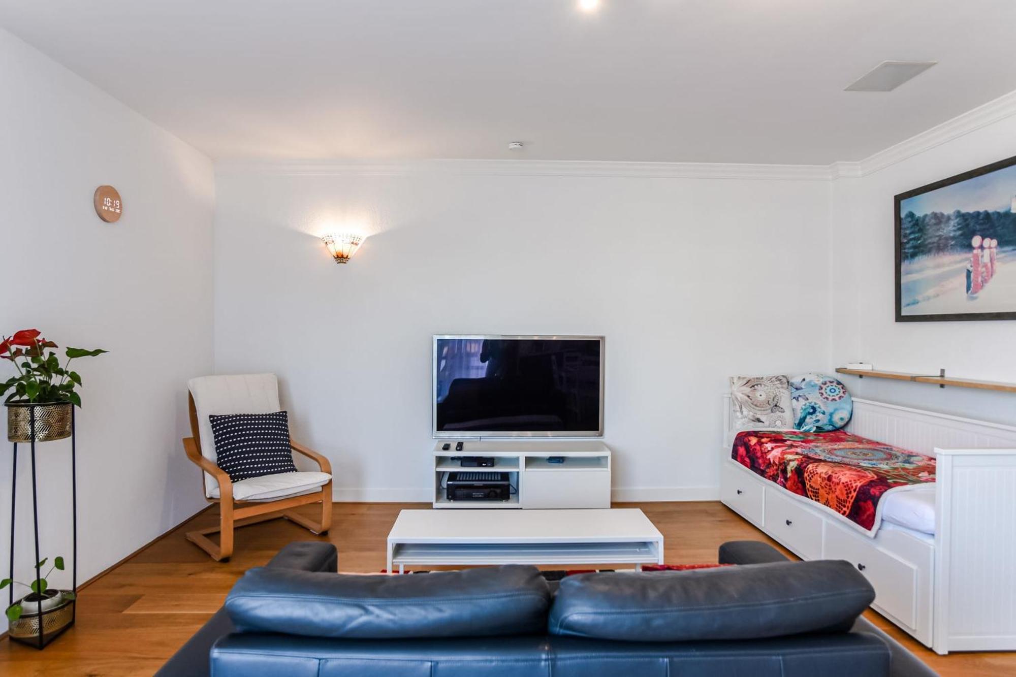 Studio Tara At The Beach With Private Parking Zandvoort Buitenkant foto